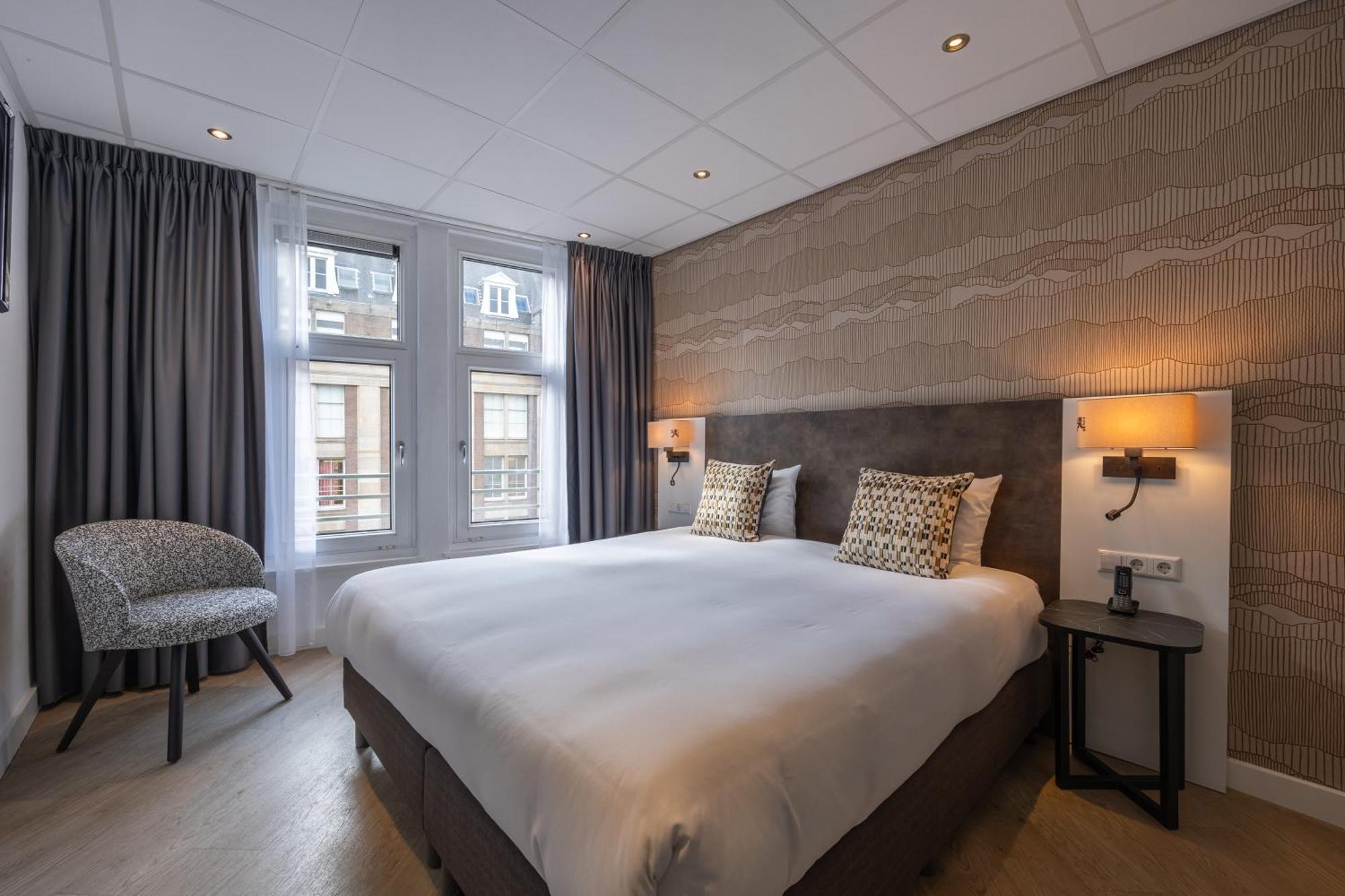 Hotel Amsterdam De Roode Leeuw Exterior photo